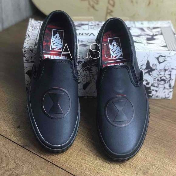 NWT VANS&Marvel Classic Slip On Black Widow W - Picture 6 of 8